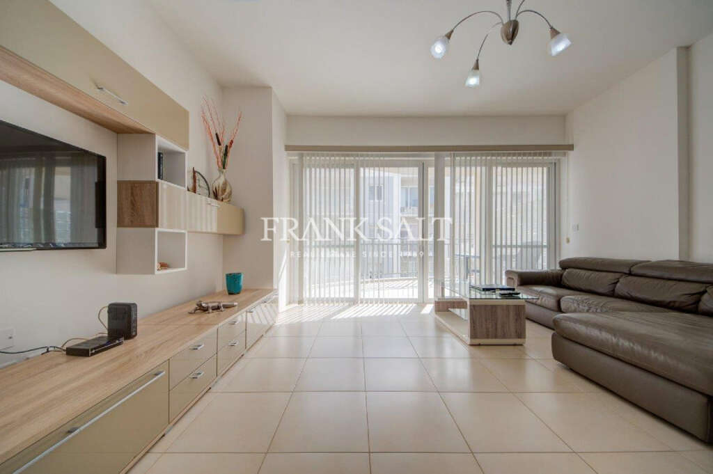 3 Bed, ApartmentFor Sale, Marsalforn, Gozo