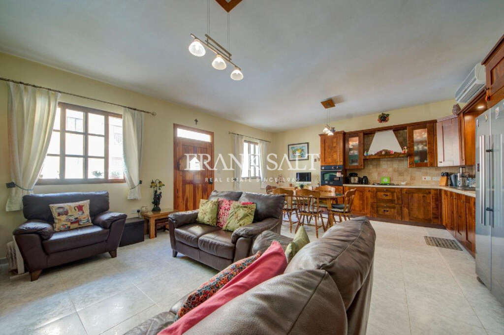 3 Bed, ApartmentFor Sale, Marsascala, Malta