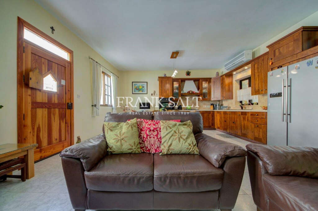 3 Bed, ApartmentFor Sale, Marsascala, Malta