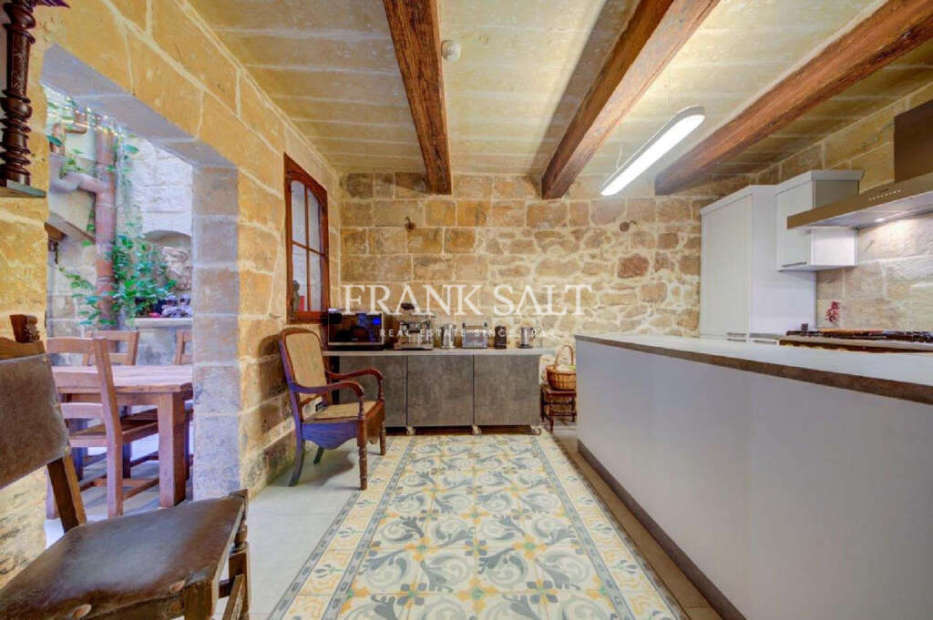 Commercial Property, For Sale