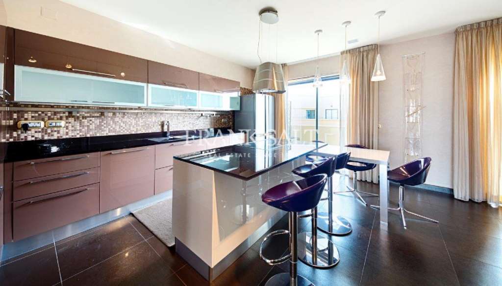 3 Bed, ApartmentFor Sale, Portomaso, Malta