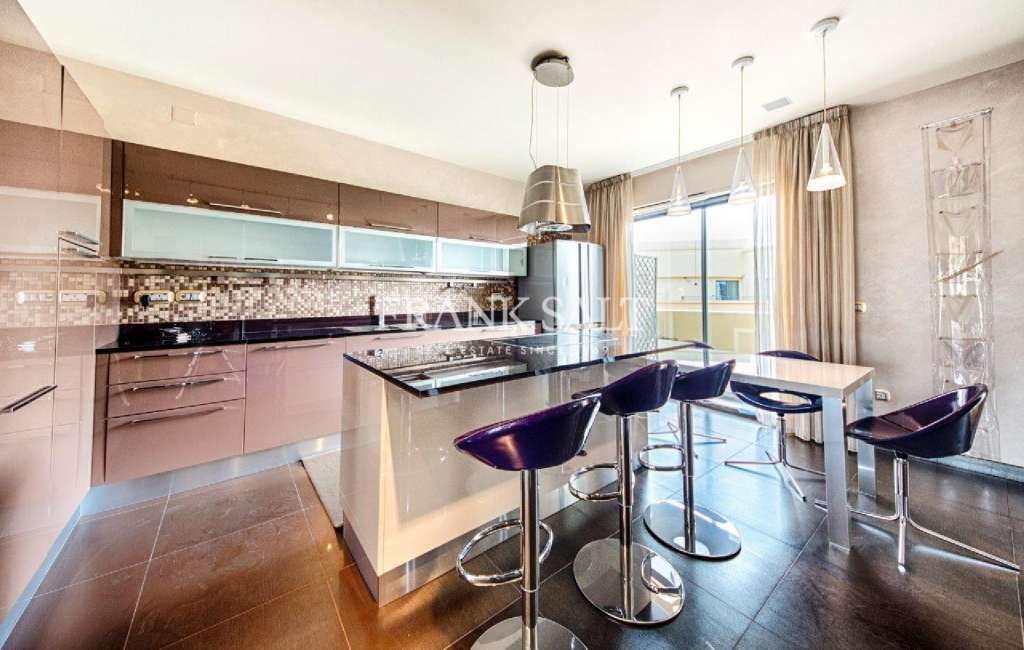 3 Bed, ApartmentFor Sale, Portomaso, Malta