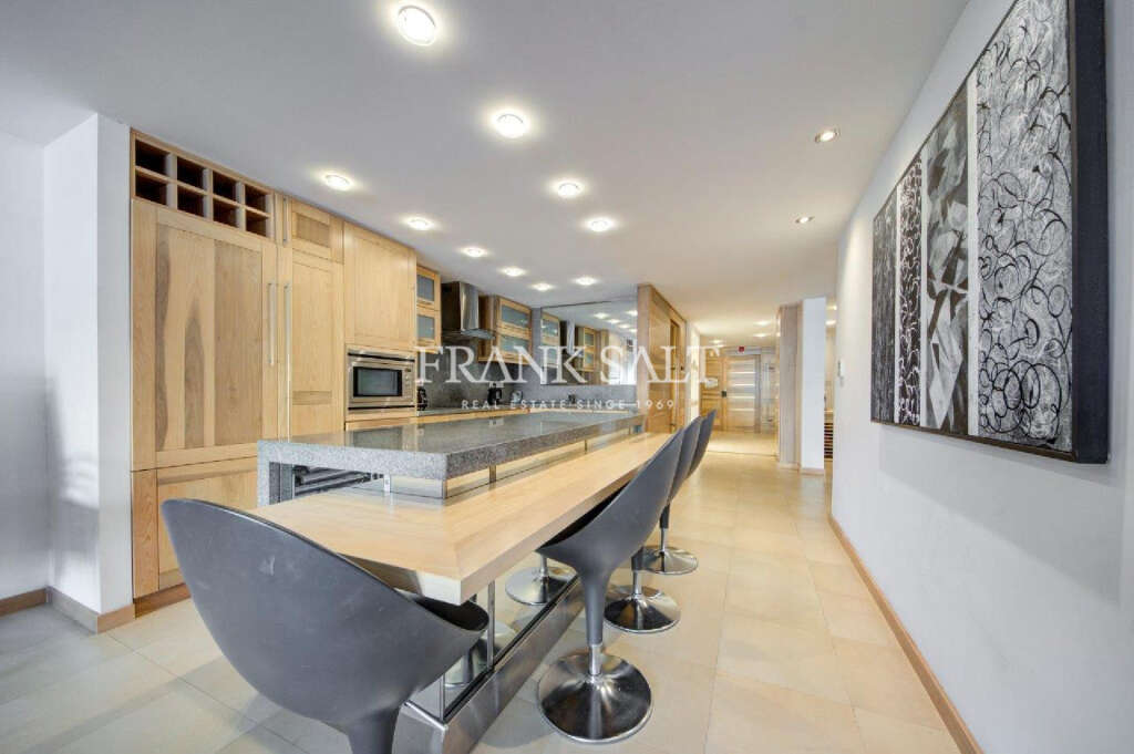 1 Bed, ApartmentFor Sale, Portomaso, Malta