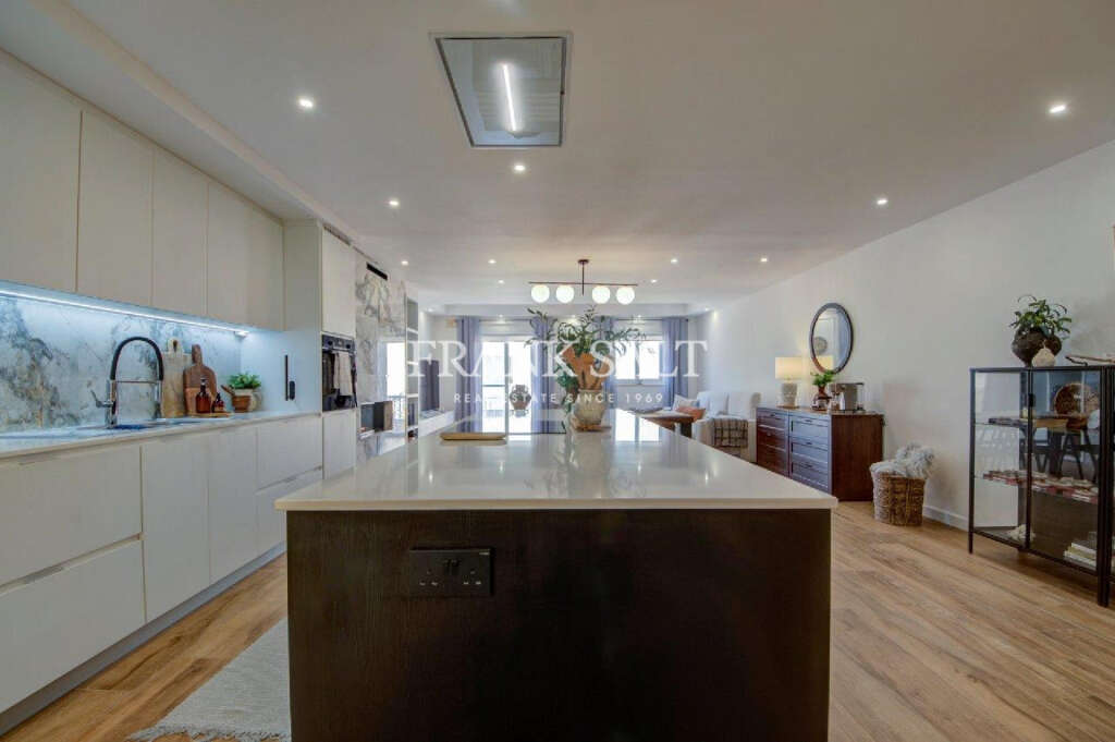 3 Bed, ApartmentFor Sale, Iz-Zebbug, Gozo