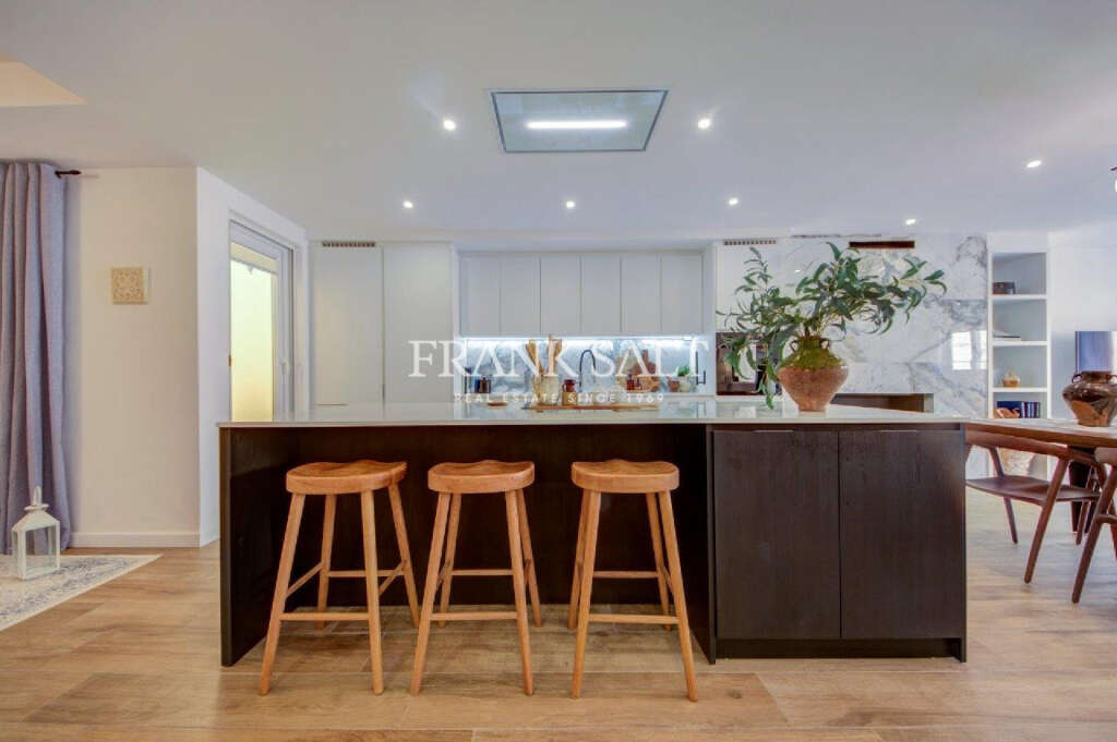 3 Bed, ApartmentFor Sale, Iz-Zebbug, Gozo