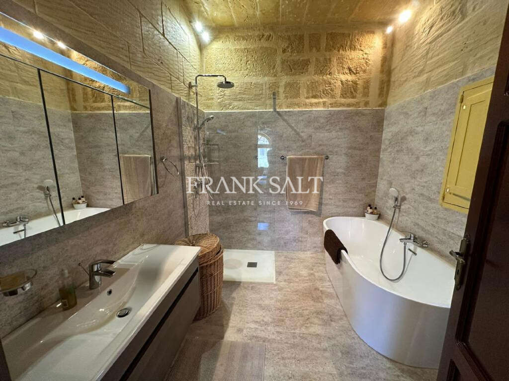 5 Bed, HouseFor Sale, Gharb, Gozo