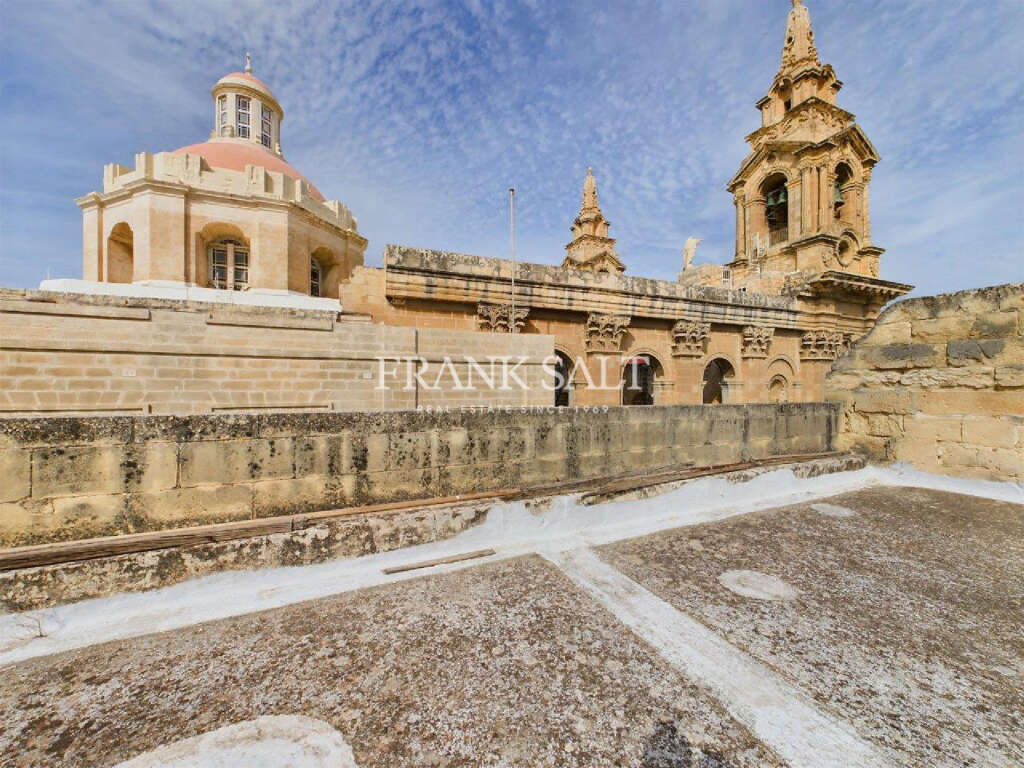 HouseFor Sale, Floriana, Malta