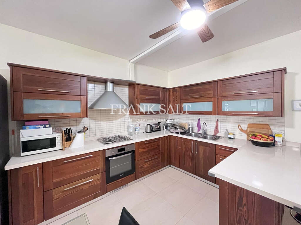 3 Bed, ApartmentFor Sale, Marsalforn, Gozo