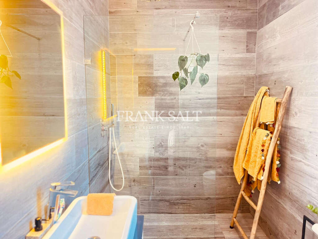 3 Bed, ApartmentFor Sale, Marsascala, Malta