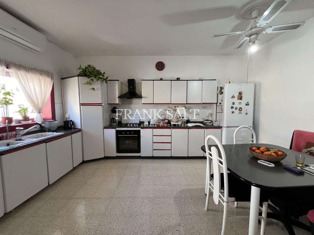 2 Bed, ApartmentFor Sale, Marsascala, Malta