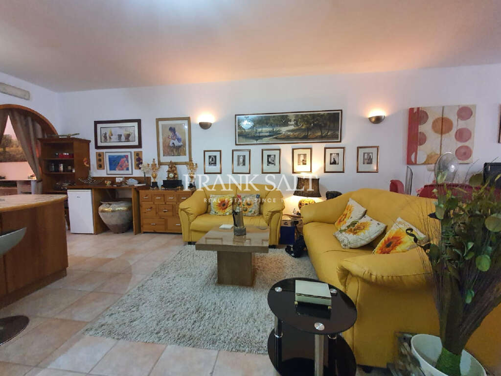 3 Bed, ApartmentFor Sale, Marsascala, Malta