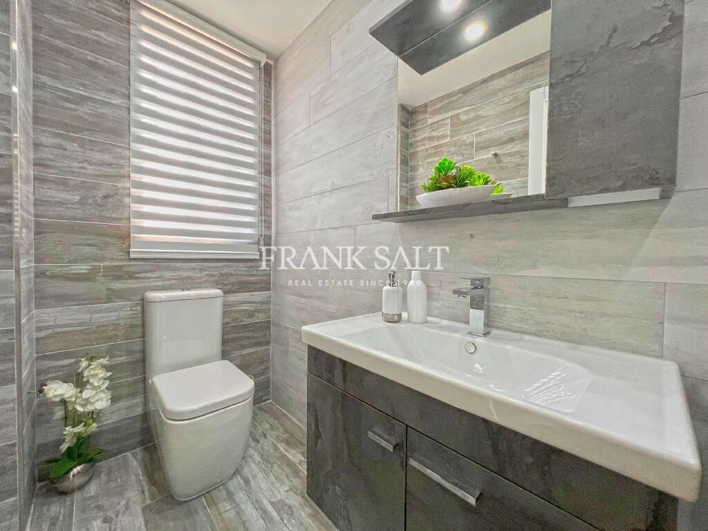 1 Bed, ApartmentFor Sale, Marsascala, Malta