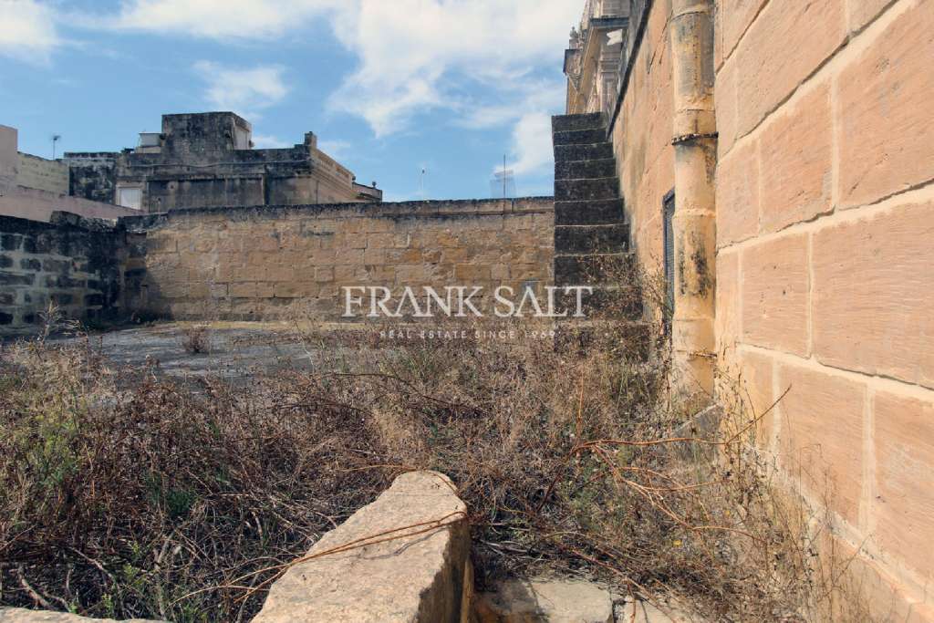 HouseFor Sale, Qormi, Malta