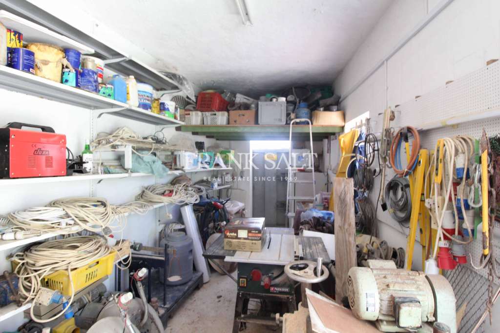 Commercial Property, For Sale