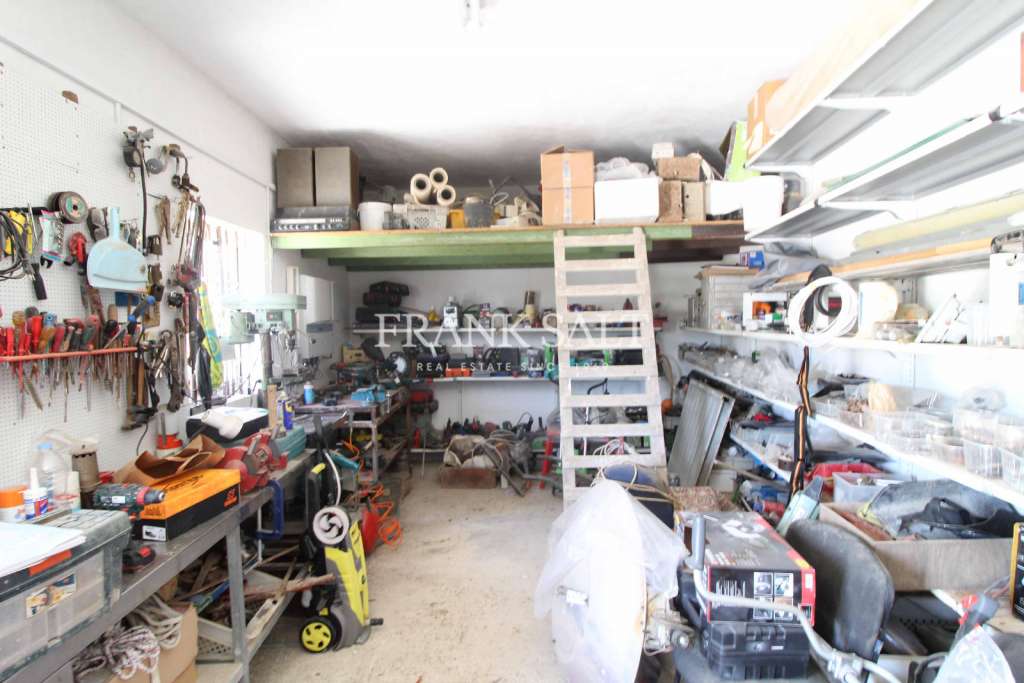 Commercial Property, For Sale