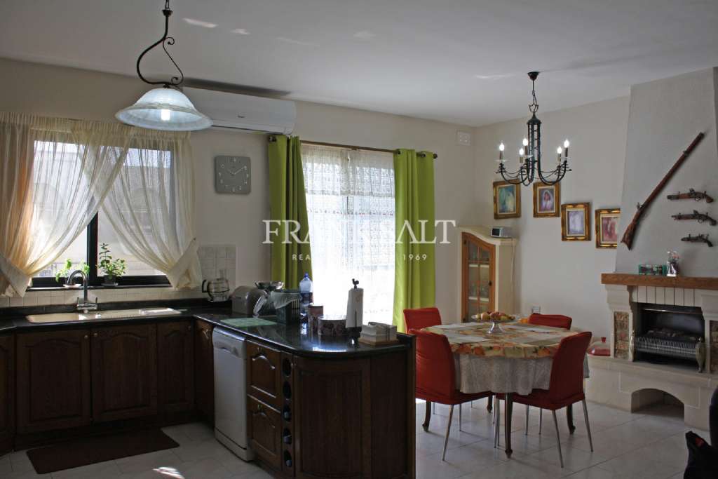 3 Bed, ApartmentFor Sale, Marsascala, Malta