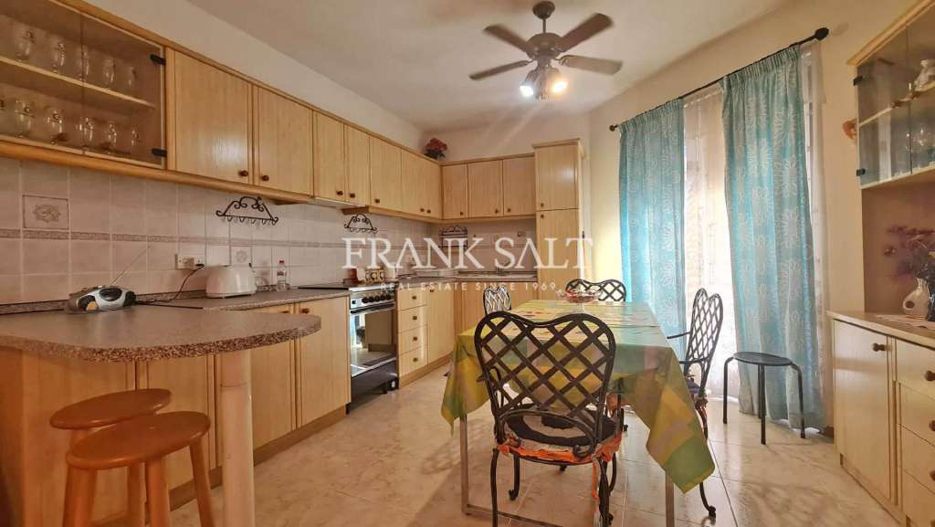 2 Bed, ApartmentFor Sale, Qawra, Malta