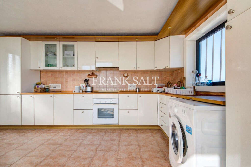 2 Bed, ApartmentFor Sale, Xemxija, Malta