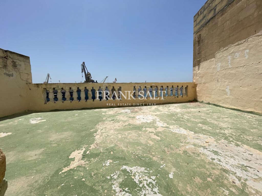 9 Bed, HouseFor Sale, Senglea, Malta