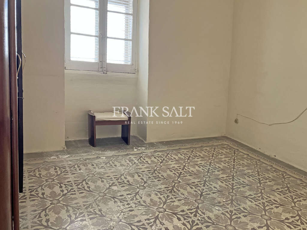 Commercial Property, For Sale