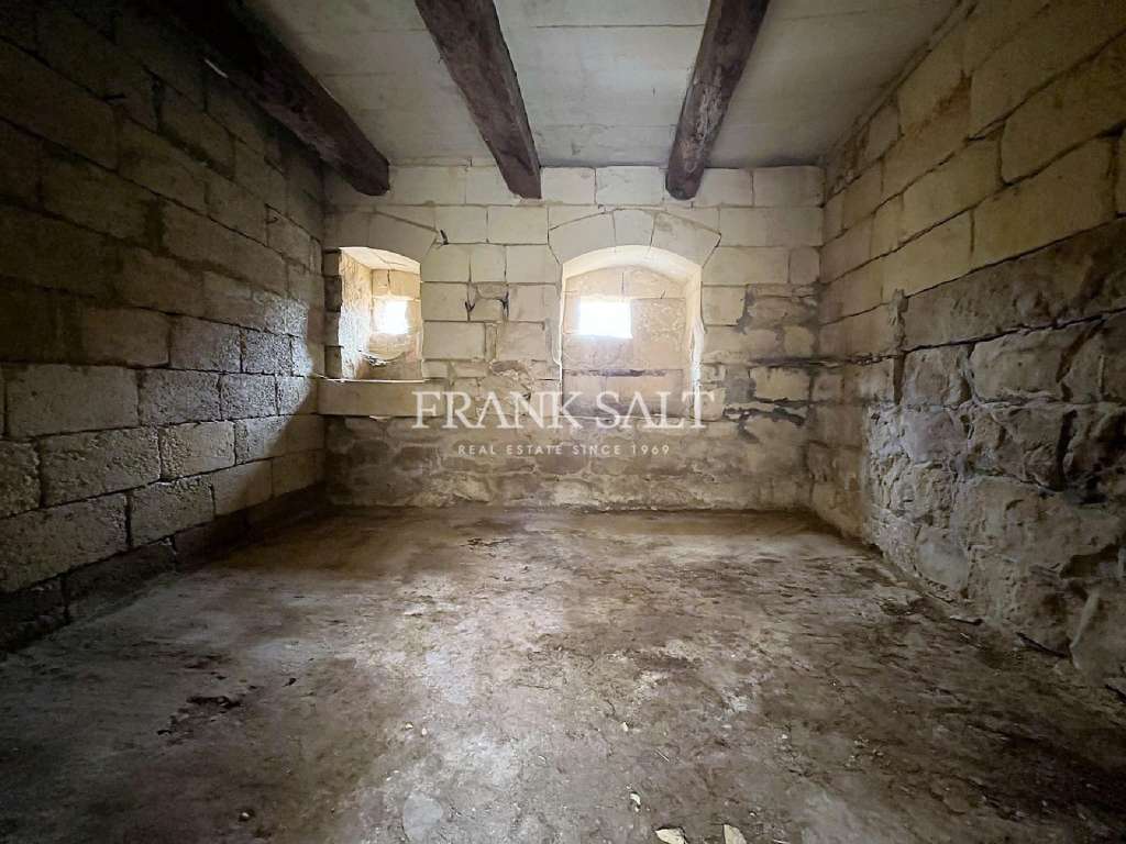 HouseFor Sale, Maghtab, Malta