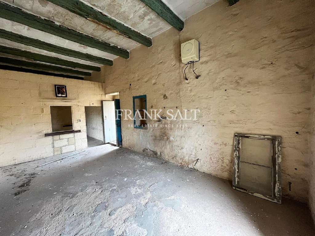 HouseFor Sale, Maghtab, Malta