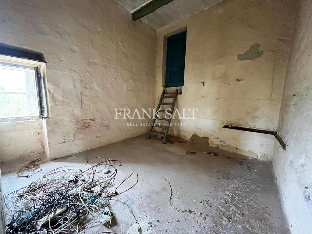 HouseFor Sale, Maghtab, Malta
