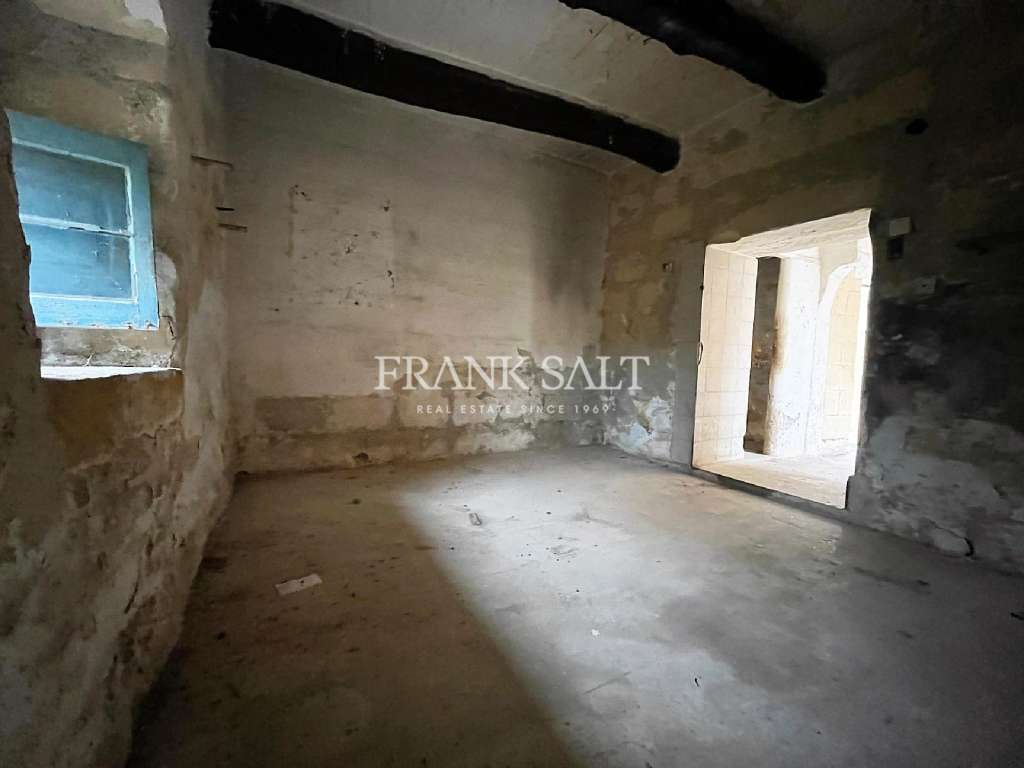 HouseFor Sale, Maghtab, Malta