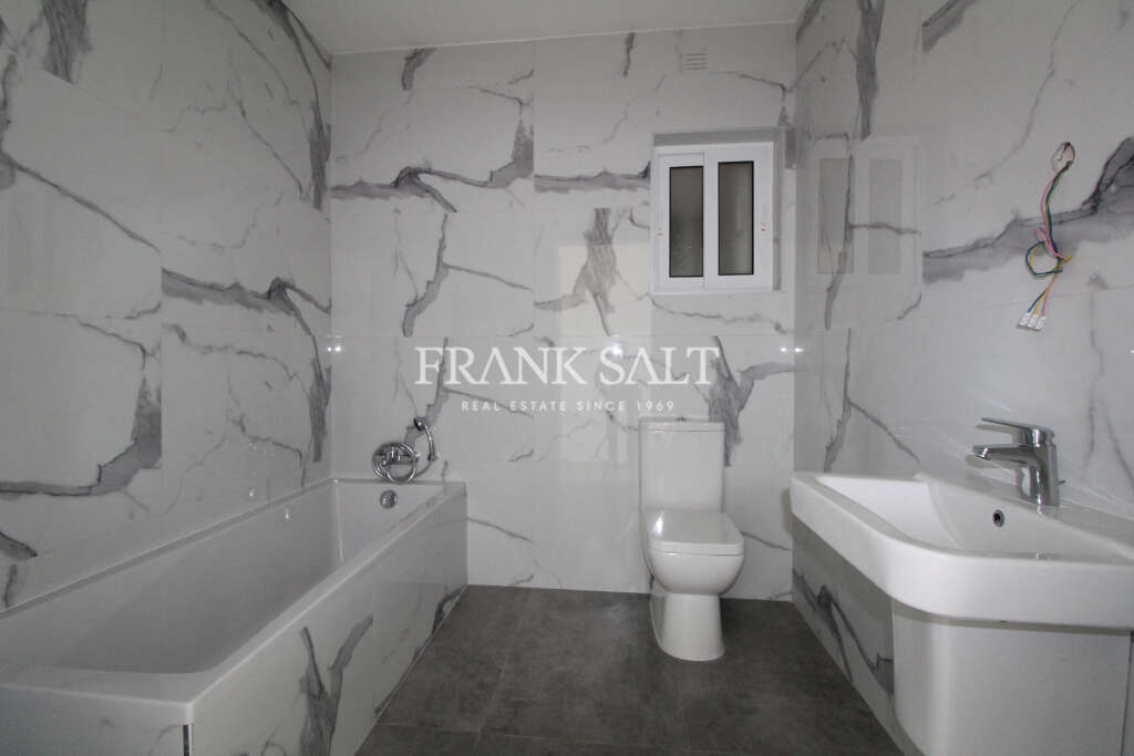 2 Bed, ApartmentFor Sale, Qawra, Malta