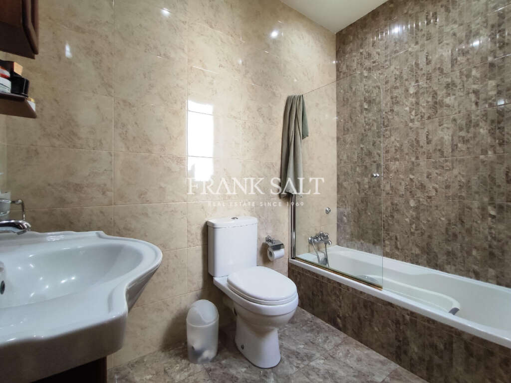 2 Bed, ApartmentFor Sale, Marsascala, Malta