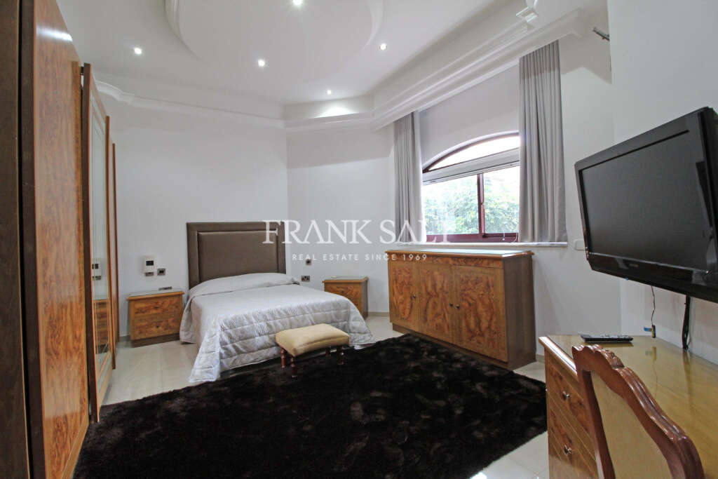 7 Bed, HouseFor Sale, Mellieha, Malta