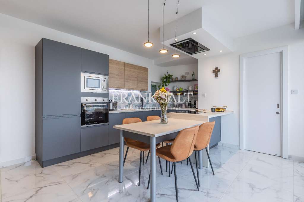 1 Bed, ApartmentFor Sale, Gzira, Malta