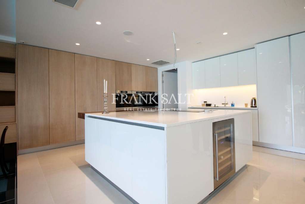 2 Bed, ApartmentFor Sale, Portomaso Laguna, Malta