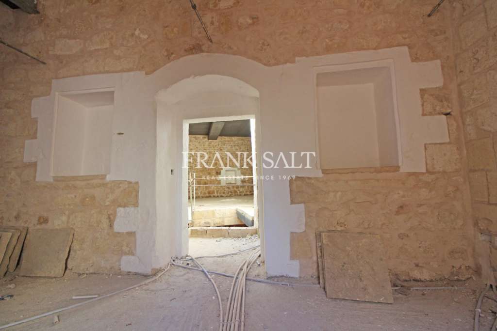 Commercial Property, For Sale