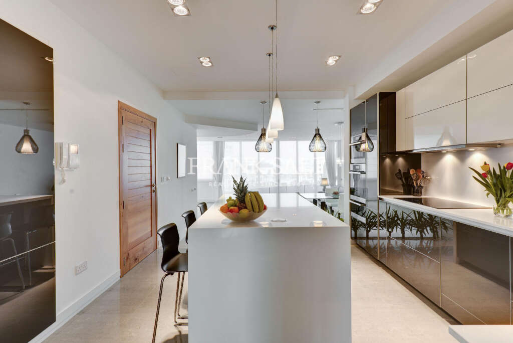 3 Bed, ApartmentFor Sale, Portomaso, Malta