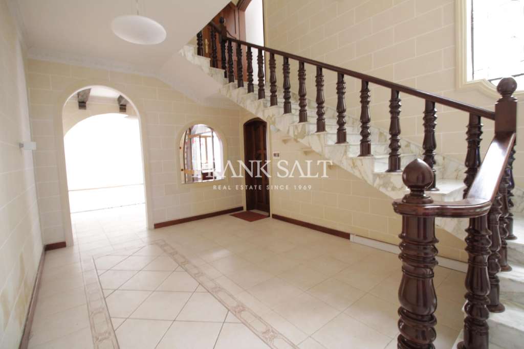 HouseFor Sale, Luqa, Malta