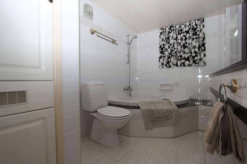 5 Bed, HouseFor Sale, Deryneia, Famagusta