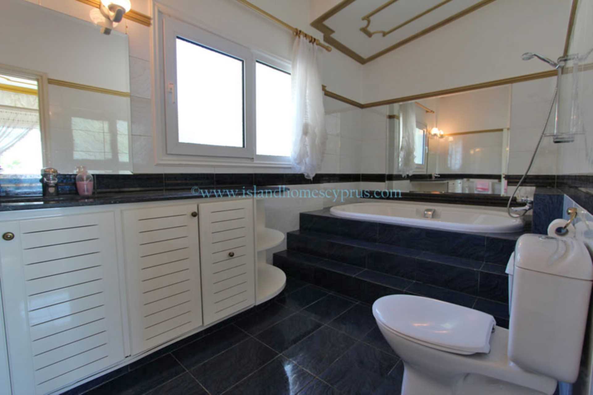 5 Bed, HouseFor Sale, Kokkines, Famagusta