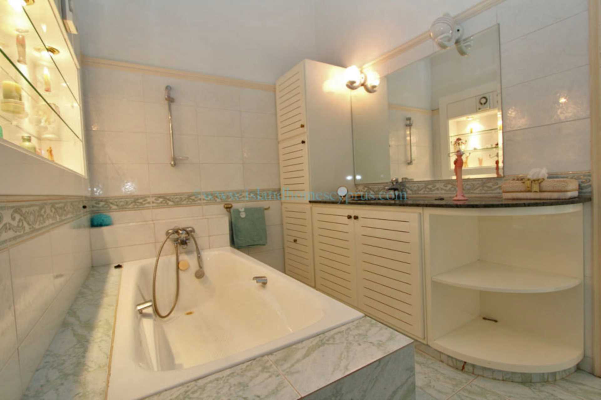 5 Bed, HouseFor Sale, Kokkines, Famagusta