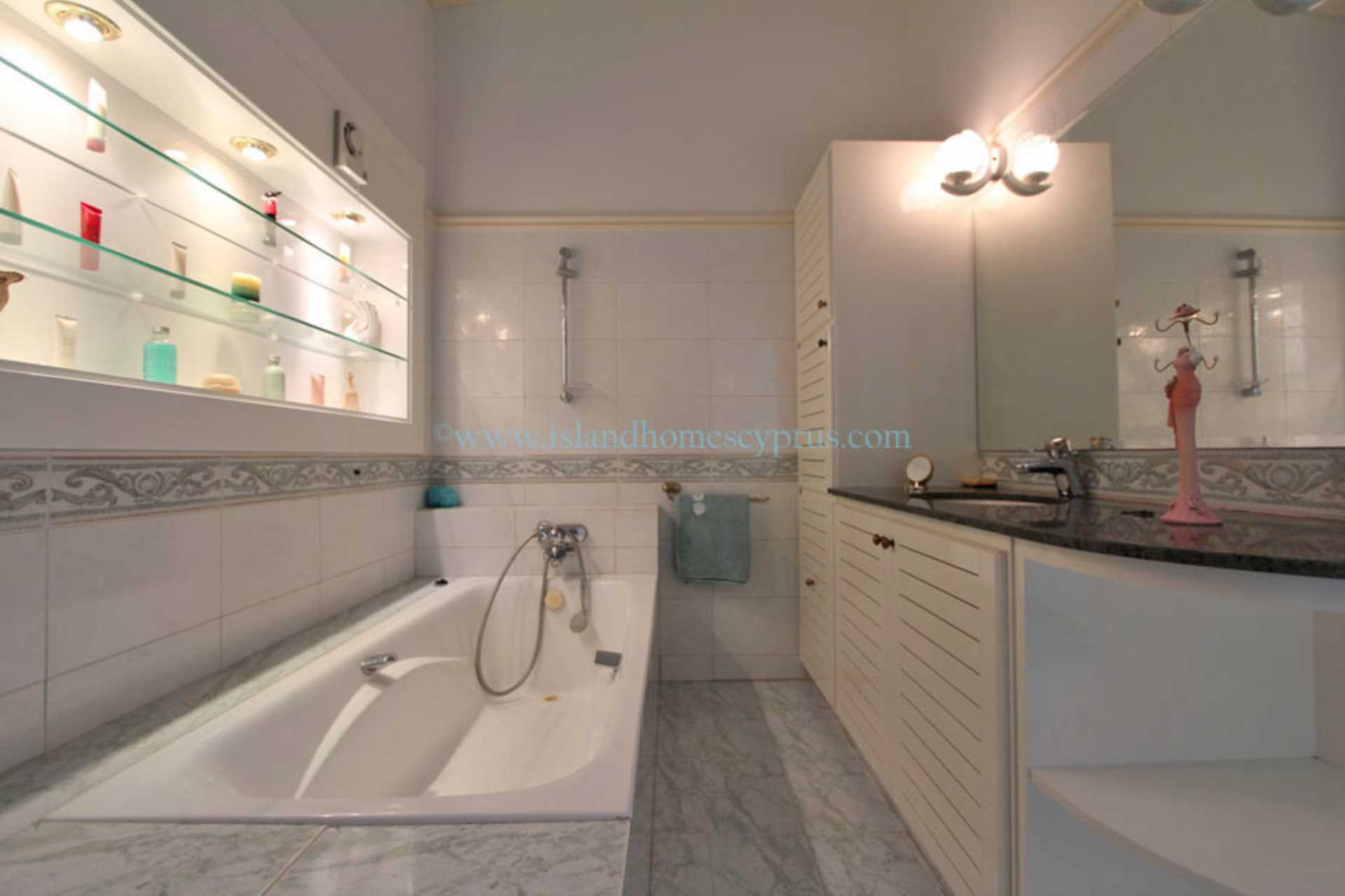 5 Bed, HouseFor Sale, Kokkines, Famagusta