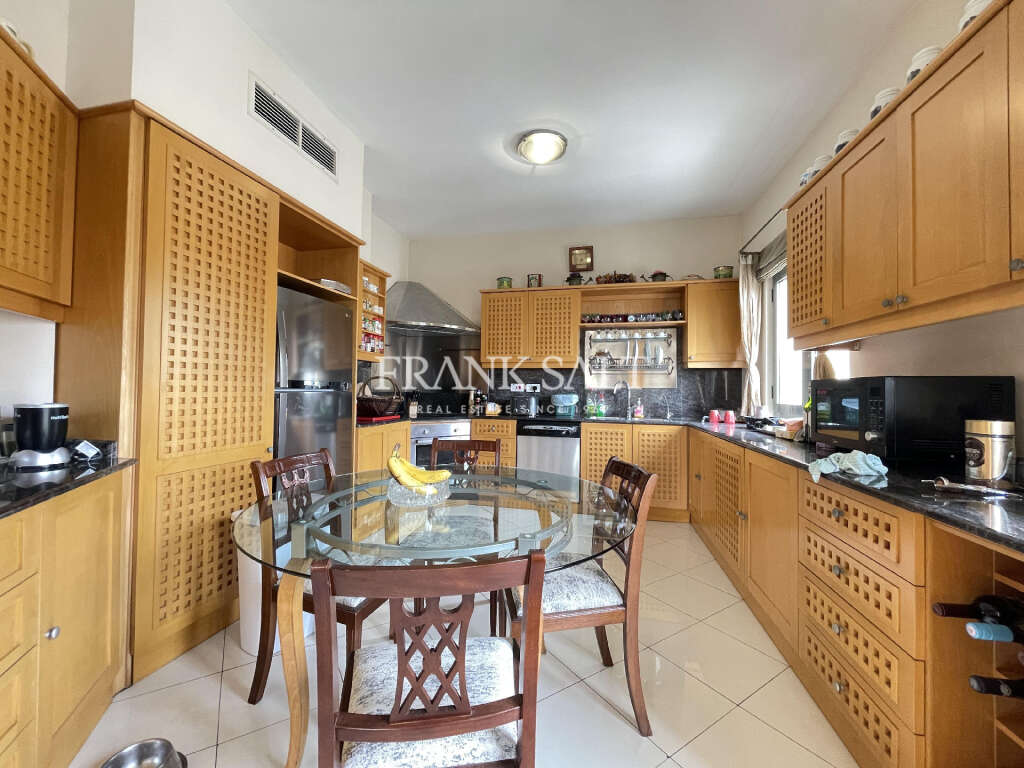 3 Bed, ApartmentFor Sale, Portomaso, Malta