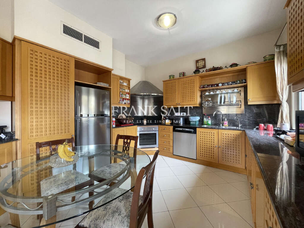 3 Bed, ApartmentFor Sale, Portomaso, Malta