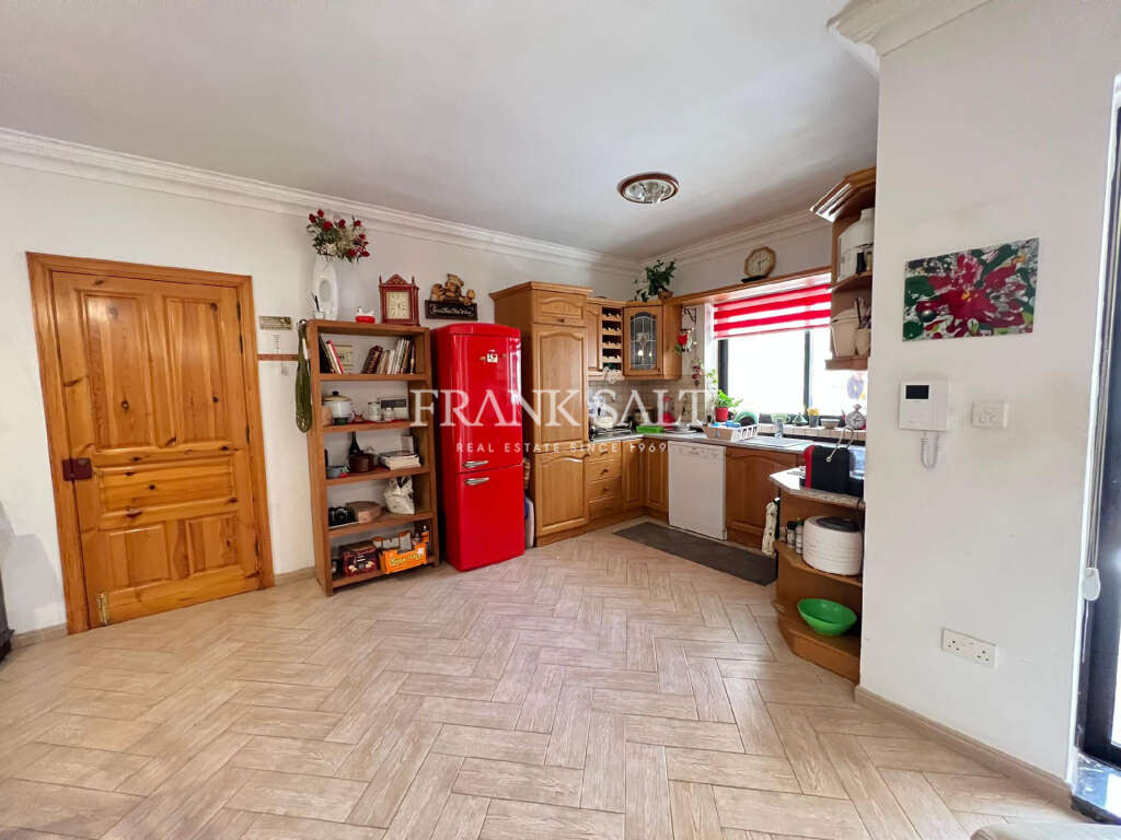 3 Bed, ApartmentFor Sale, Qawra, Malta