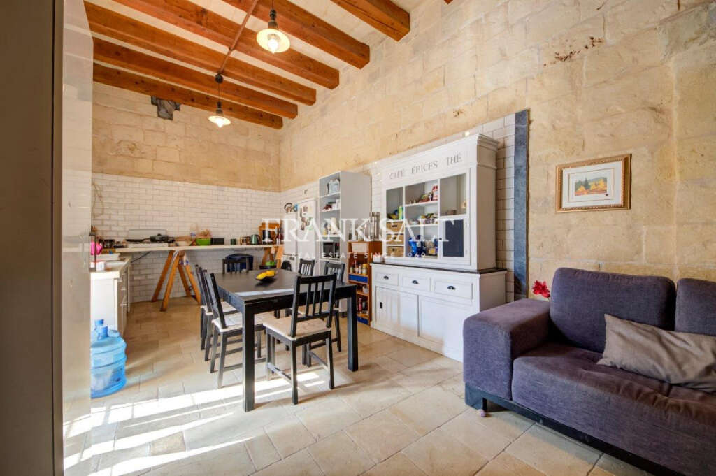 6 Bed, HouseFor Sale, Zabbar, Malta