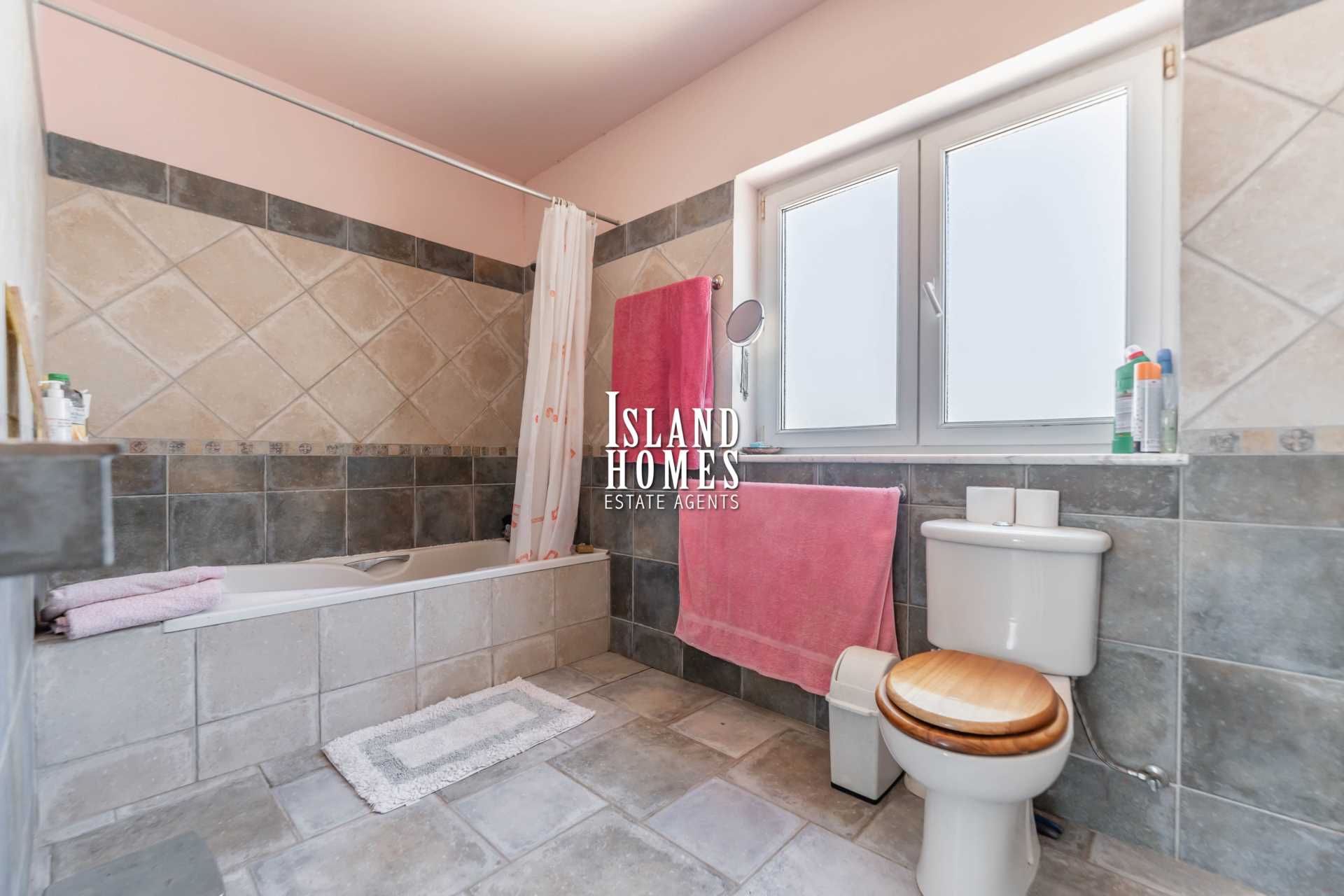 4 Bed, HouseFor Sale, Deryneia, Famagusta