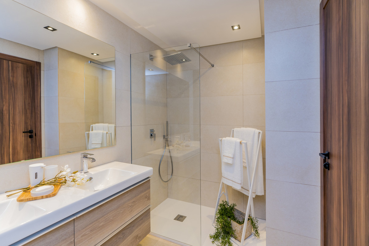 3 Bed, ApartmentFor Sale, Nueva Andalucia, Costa del Sol