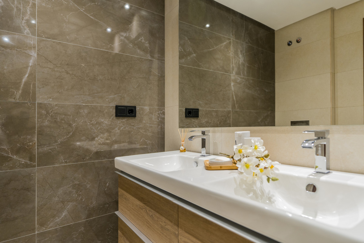 3 Bed, ApartmentFor Sale, Nueva Andalucia, Costa del Sol