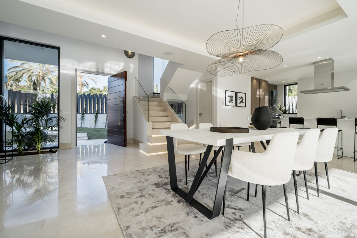 4 Bed, HouseFor Sale, Estepona, Costa del Sol