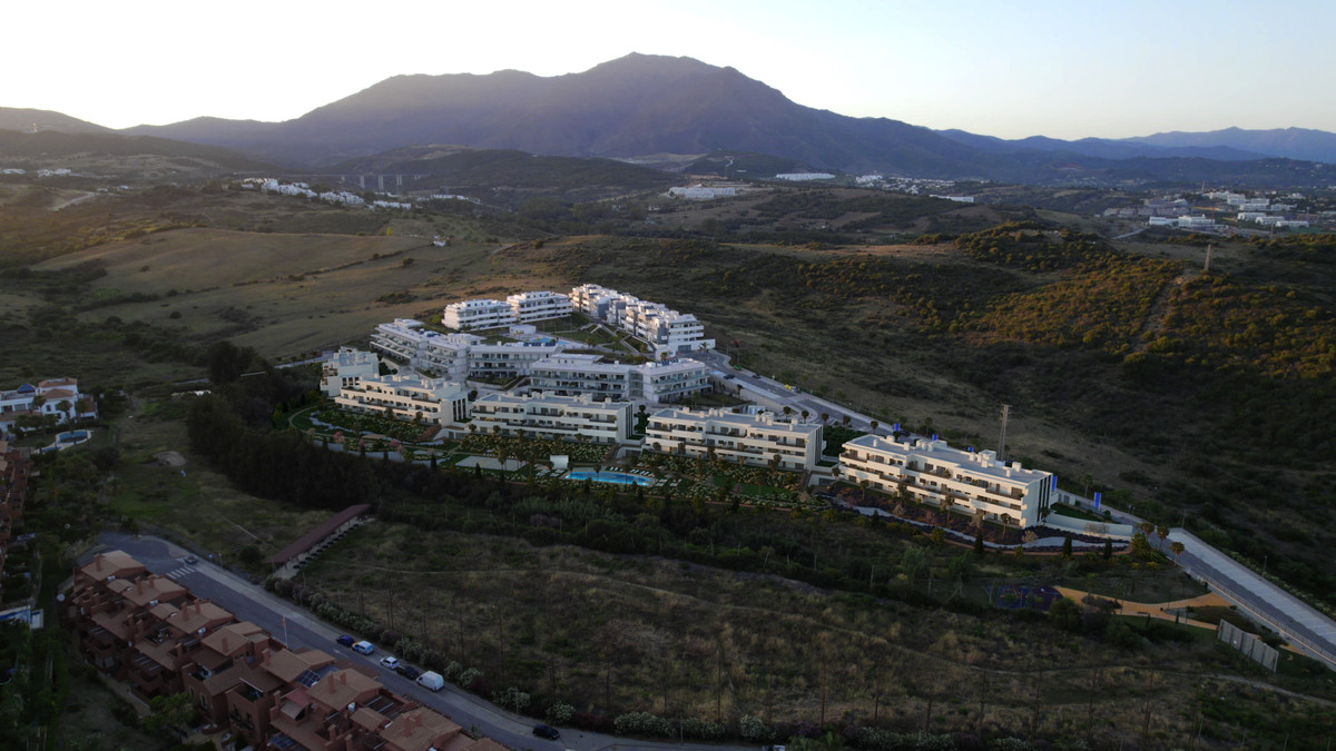 2 Bed, ApartmentFor Sale, Estepona, Costa del Sol