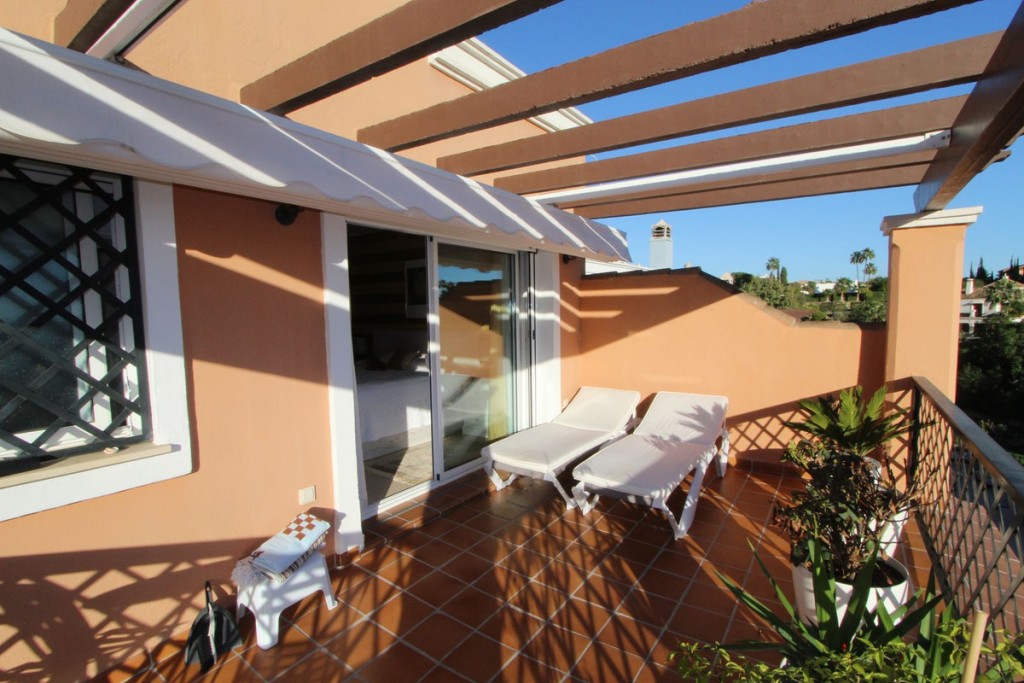 4 Bed, 3 Bath, HouseFor Sale, Nueva Andalucia, Malaga